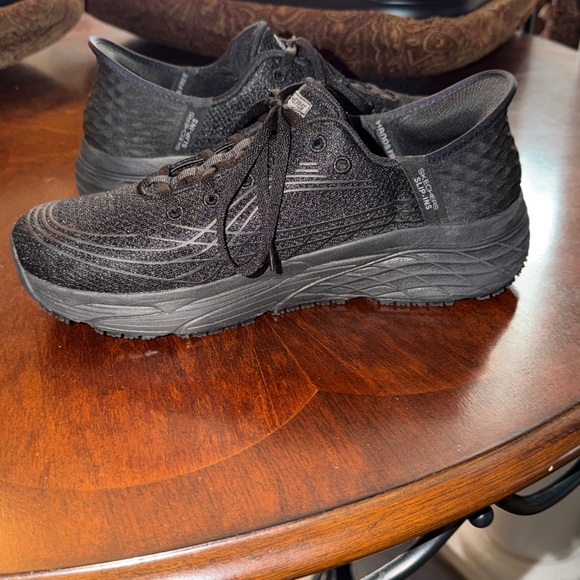 Skechers Womens cushioned slip resistant black Sneakers size 10 medium width - Picture 4 of 7